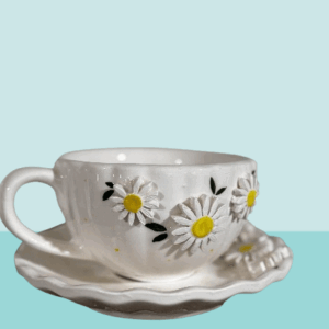 ماگ سفالی با گل بابونه